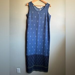 Suzy Shier Navy Floral Sleeveless Maxi Dress